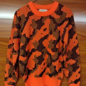 Vintage Duck Bay Size Small Made in Korea Blaze Orange Camouflage Sweater